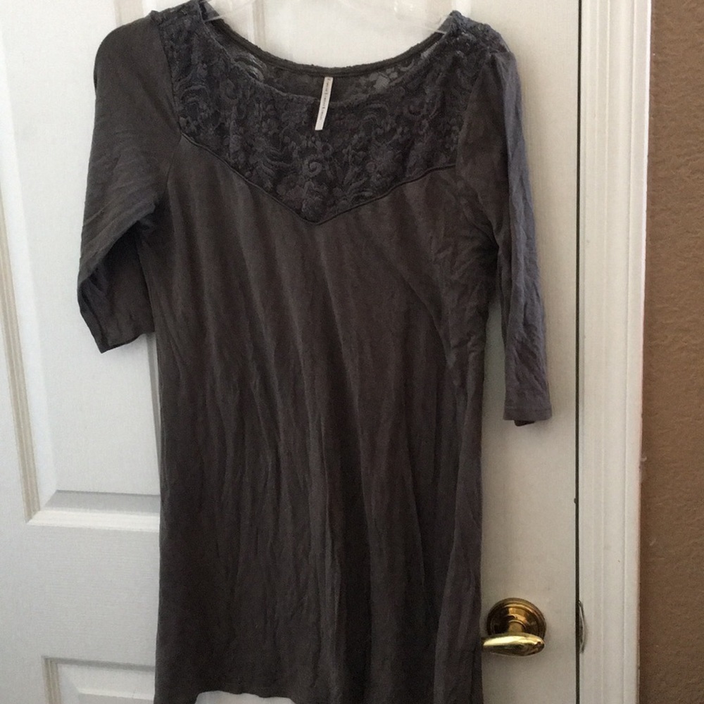 FINAL MARKDOWN Ladies s-twelve top medium